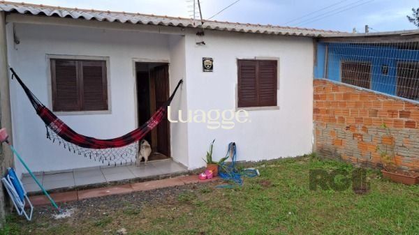 Casa à venda com 2 quartos, 41m² - Foto 1