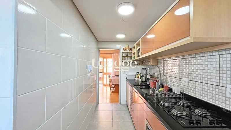Apartamento à venda com 2 quartos, 77m² - Foto 13