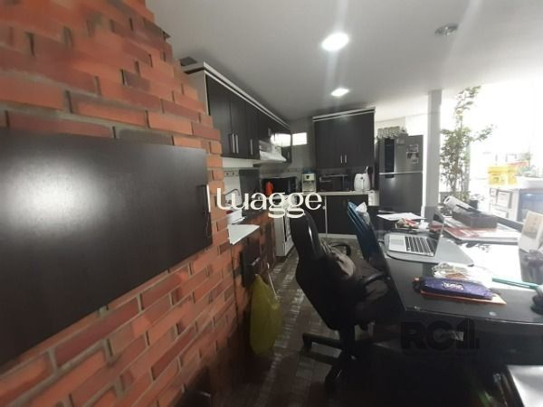 Casa à venda com 4 quartos, 244m² - Foto 16
