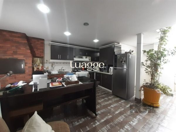 Casa à venda com 4 quartos, 244m² - Foto 17