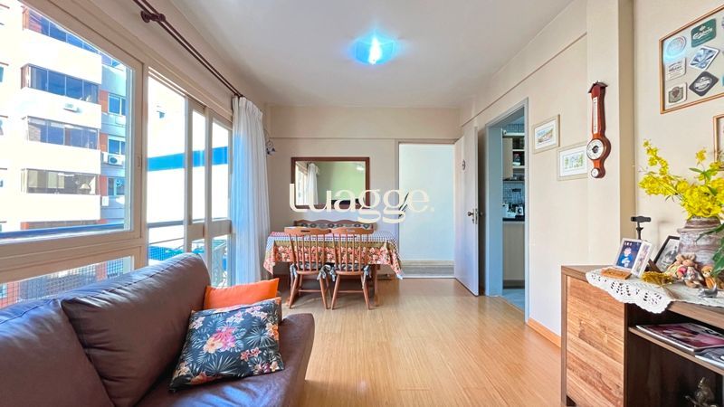 Apartamento à venda com 2 quartos, 77m² - Foto 4