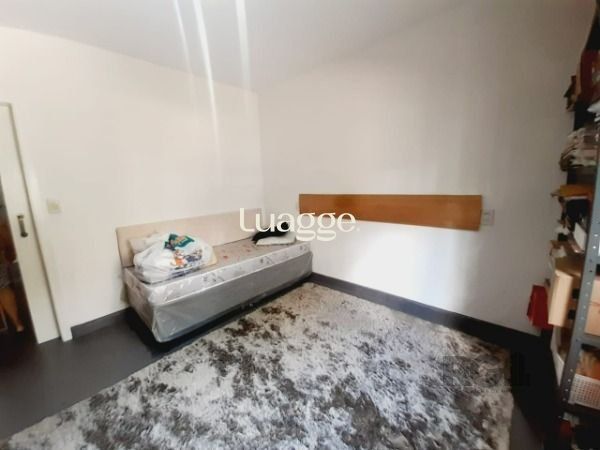 Casa à venda com 4 quartos, 244m² - Foto 9