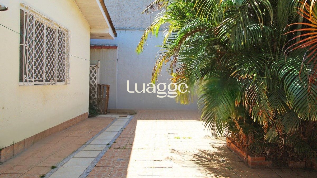 Casa à venda com 4 quartos, 220m² - Foto 17