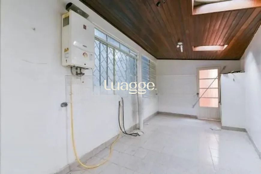 Casa à venda com 3 quartos, 229m² - Foto 8