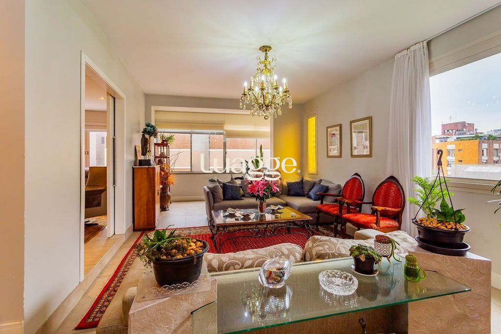 Apartamento à venda com 3 quartos, 211m² - Foto 2
