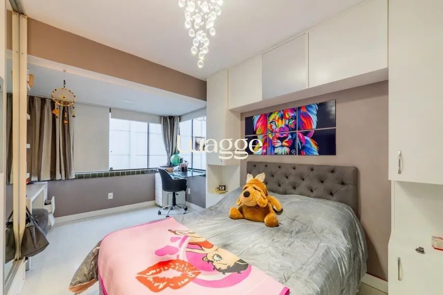 Apartamento à venda com 3 quartos, 123m² - Foto 18
