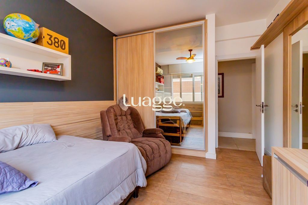 Apartamento à venda com 3 quartos, 211m² - Foto 23