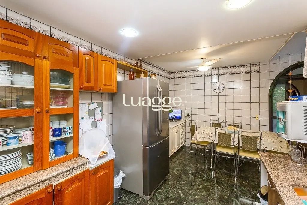 Casa à venda com 6 quartos, 362m² - Foto 7
