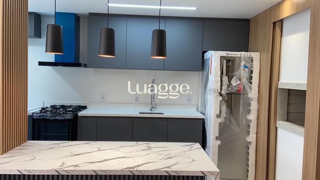 Apartamento à venda com 3 quartos, 93m² - Foto 2