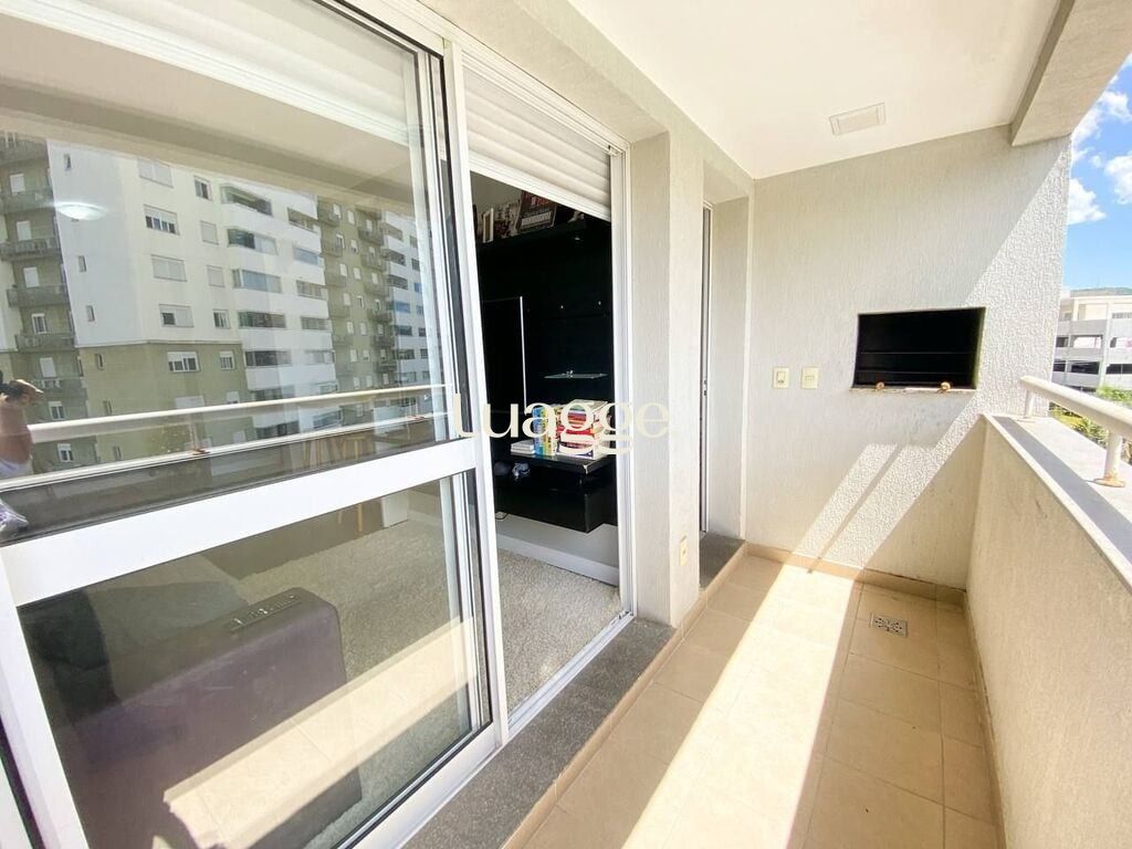 Apartamento à venda com 2 quartos, 68m² - Foto 1