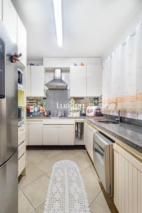 Casa de Condomínio à venda com 3 quartos, 228m² - Foto 10