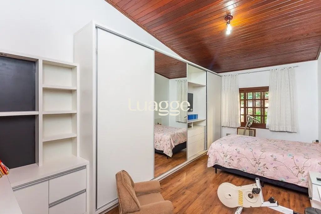 Casa à venda com 6 quartos, 362m² - Foto 22