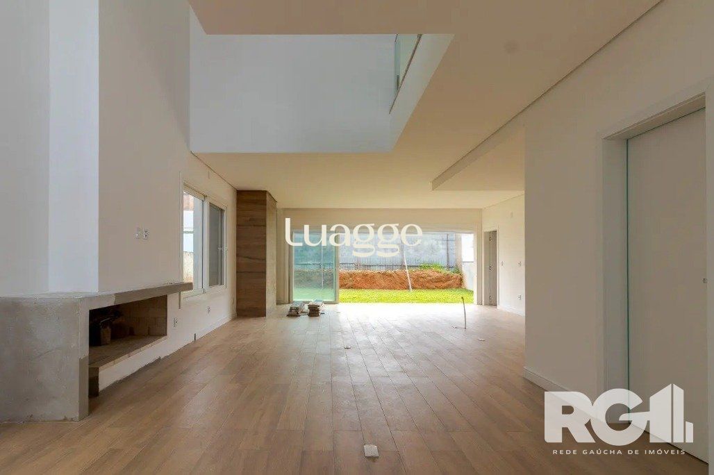 Casa de Condomínio à venda com 3 quartos, 223m² - Foto 4
