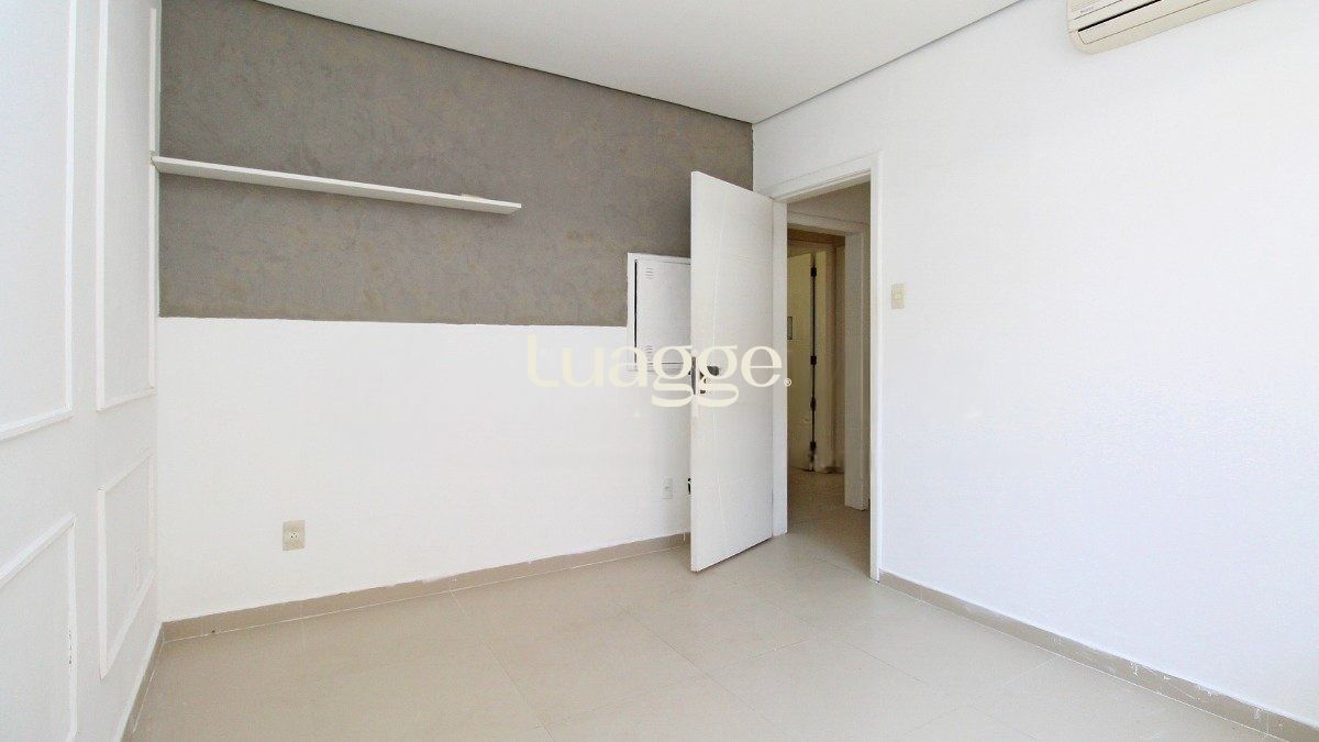 Casa à venda com 4 quartos, 220m² - Foto 18