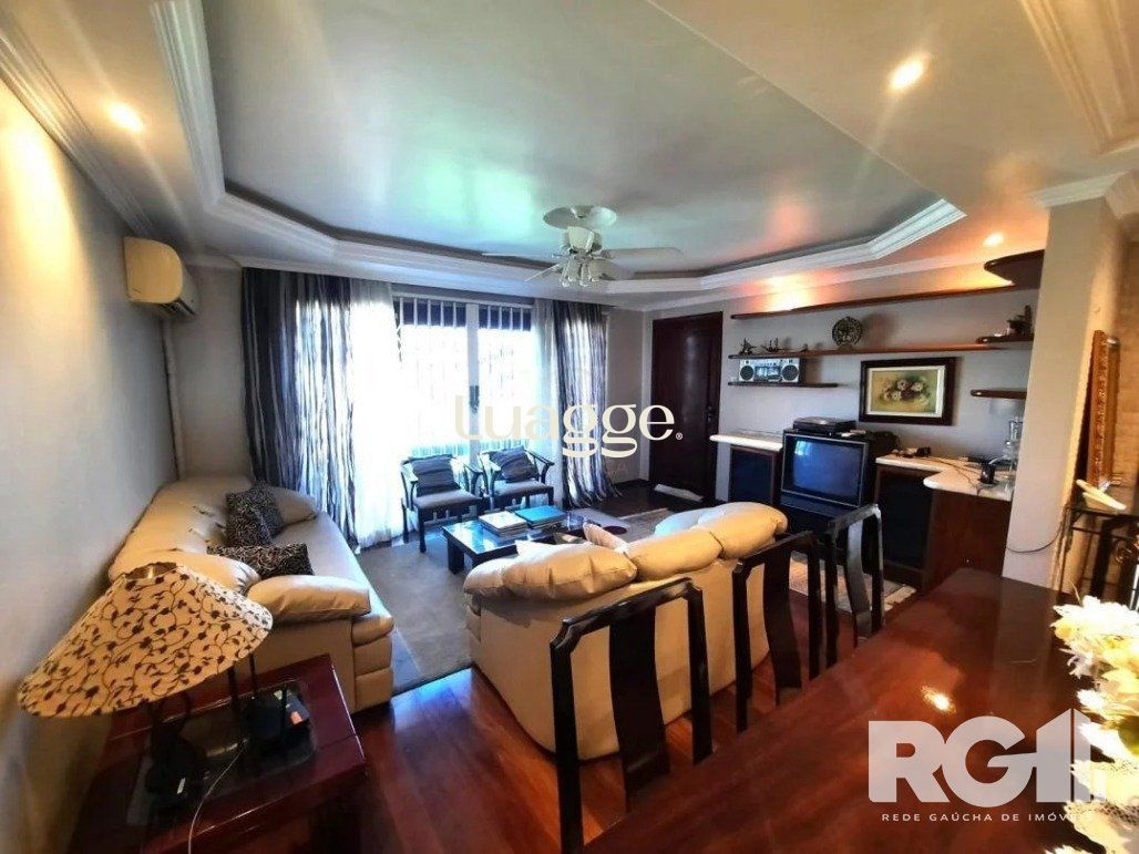 Casa à venda com 3 quartos, 126m² - Foto 1