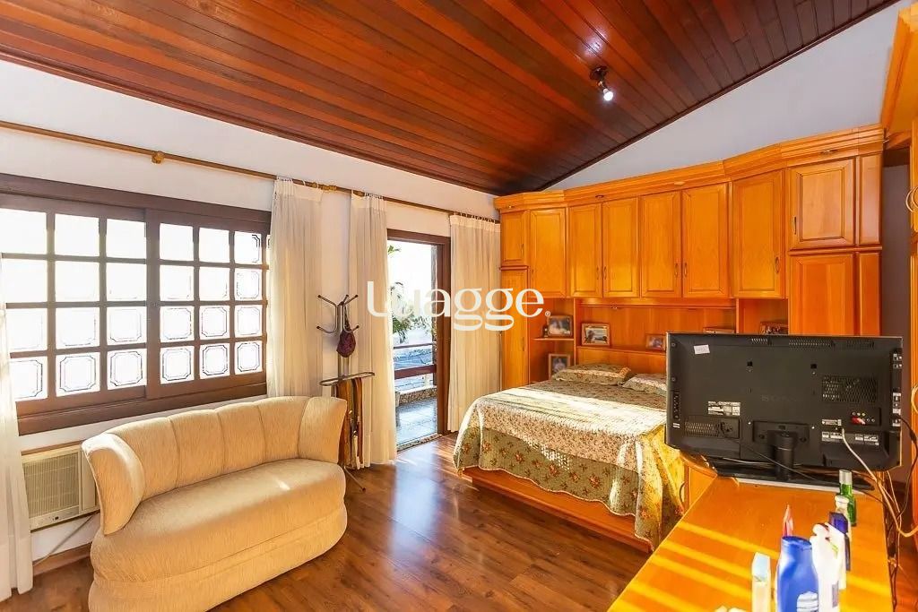 Casa à venda com 6 quartos, 362m² - Foto 26