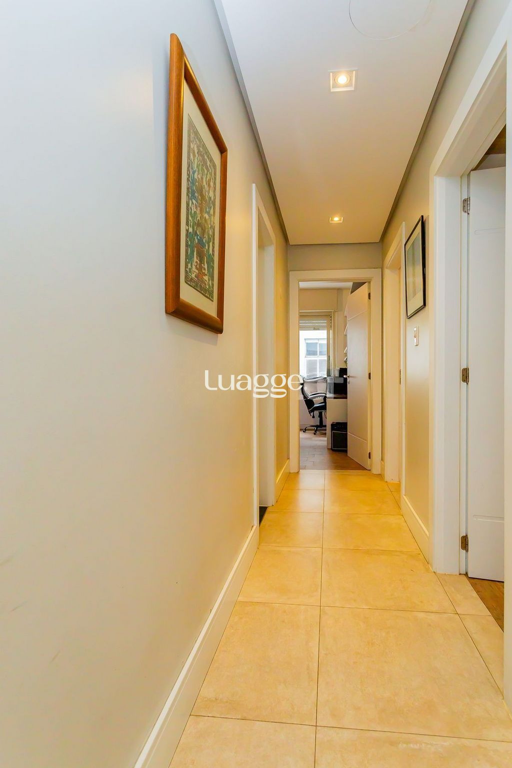 Apartamento à venda com 3 quartos, 211m² - Foto 12