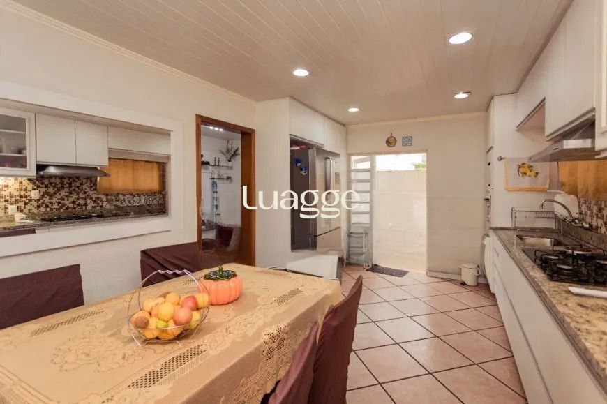 Casa à venda com 3 quartos, 201m² - Foto 17