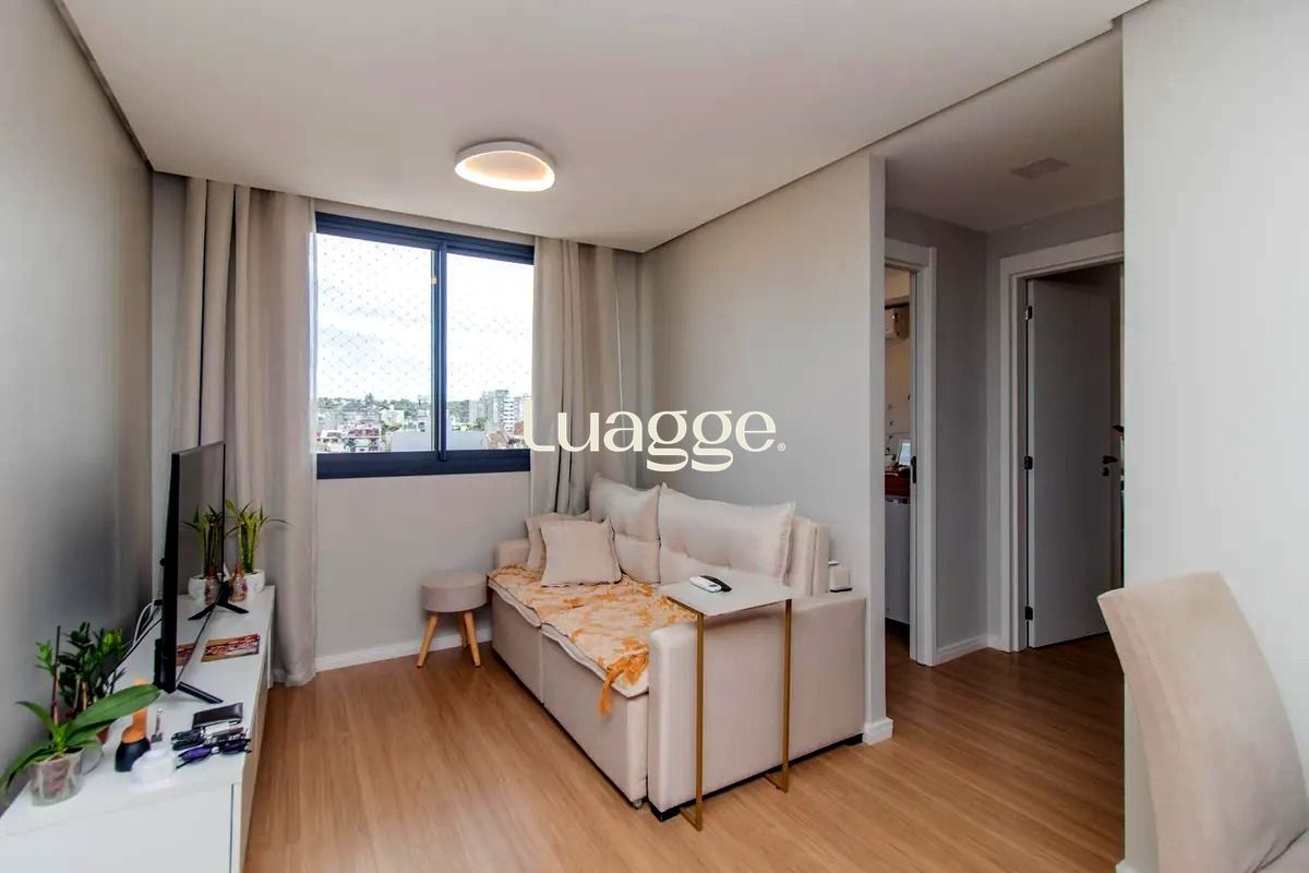 Apartamento, 2 Quartos Semimobiliado, churrasqueira, 1 vaga - Menino Deus