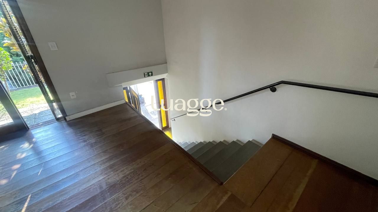 Casa, 4 quartos, 241 m² - Foto 31