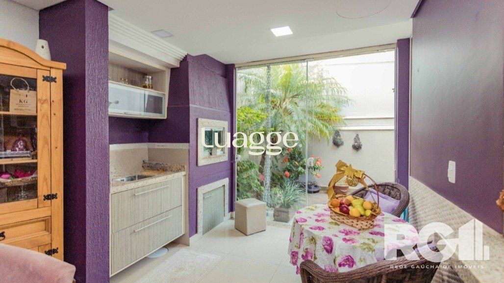 Casa de Condomínio à venda com 5 quartos, 249m² - Foto 2