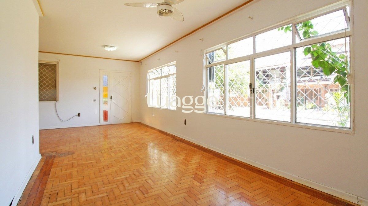 Casa à venda com 4 quartos, 220m² - Foto 4