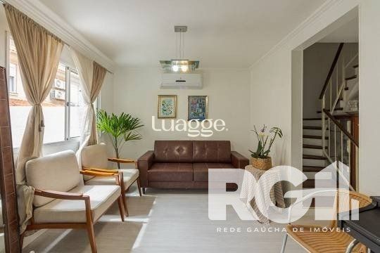 Casa de Condomínio à venda com 3 quartos, 159m² - Foto 2