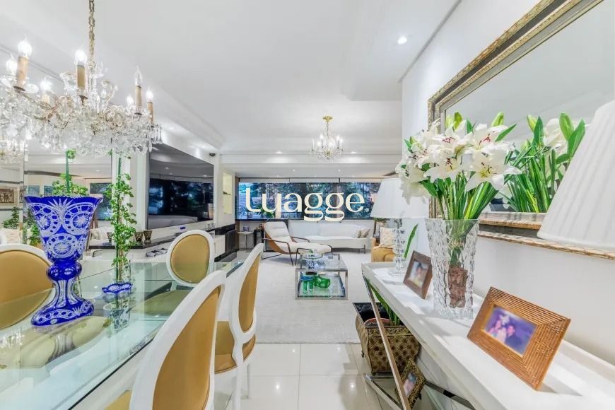 Apartamento à venda com 3 quartos, 123m² - Foto 9