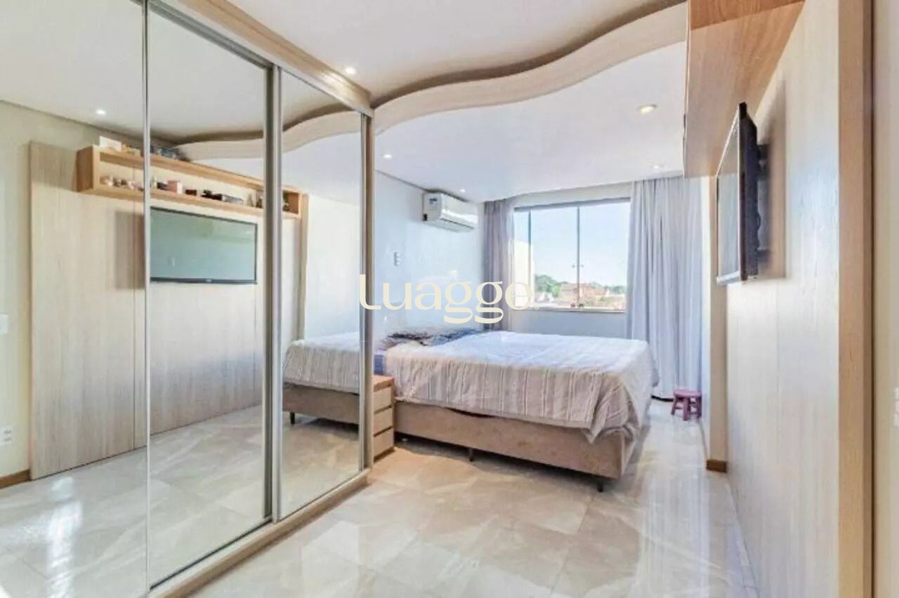 Cobertura, 3 quartos, 217 m² - Foto 4