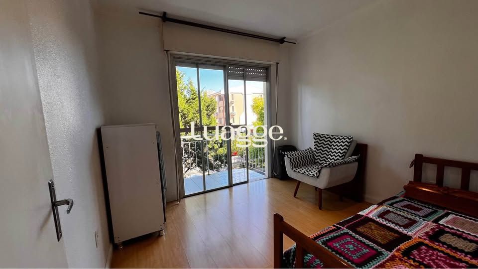 Apartamento à venda com 2 quartos, 67m² - Foto 3