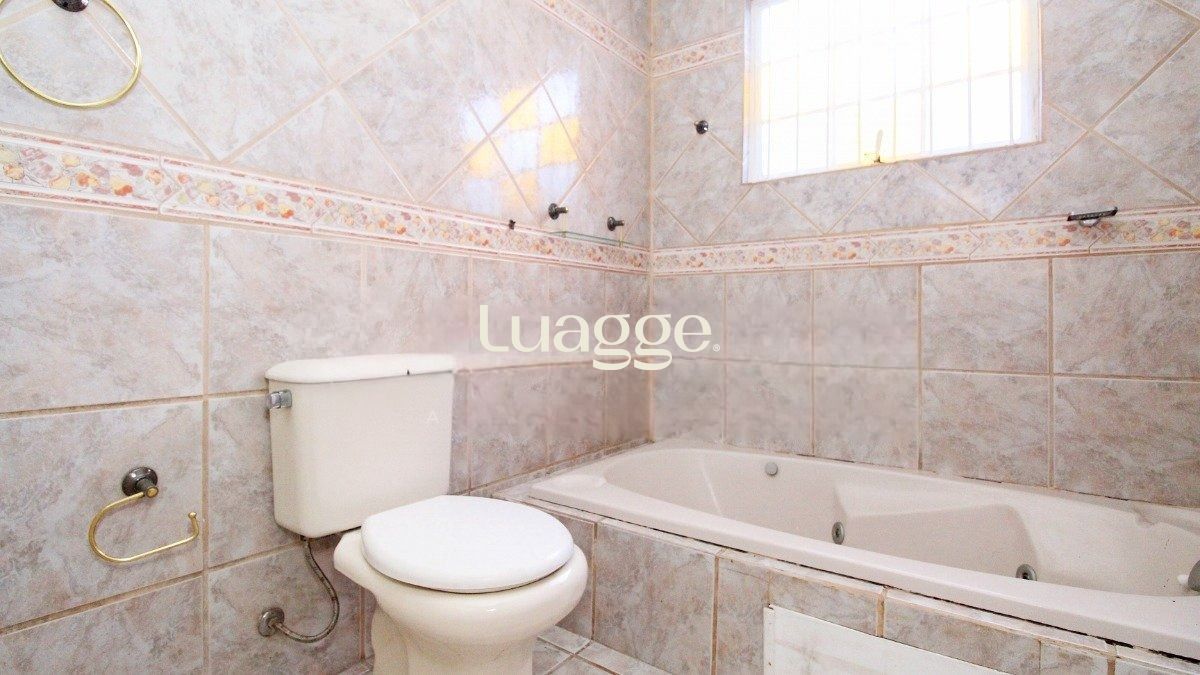 Casa à venda com 4 quartos, 220m² - Foto 25