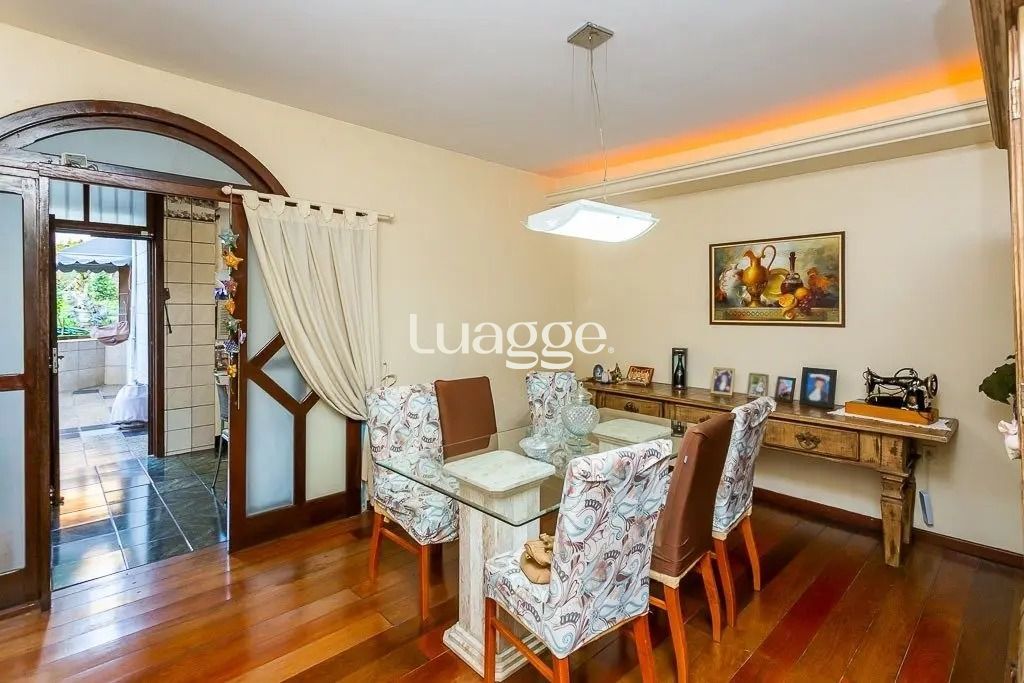 Casa à venda com 6 quartos, 362m² - Foto 5