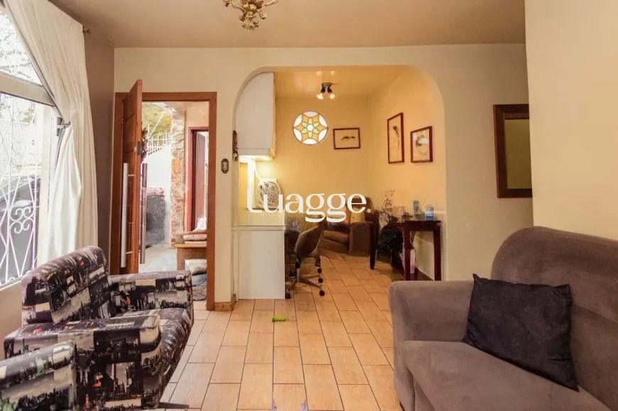 Casa à venda com 3 quartos, 201m² - Foto 4