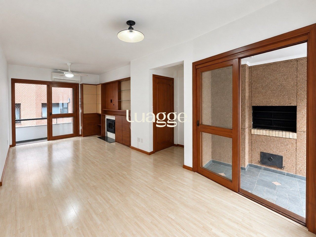 Apartamento de 3 Dormitórios com Suíte e Churrasqueira