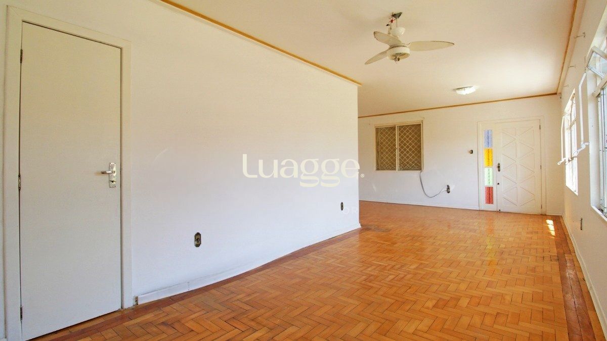 Casa à venda com 4 quartos, 220m² - Foto 5