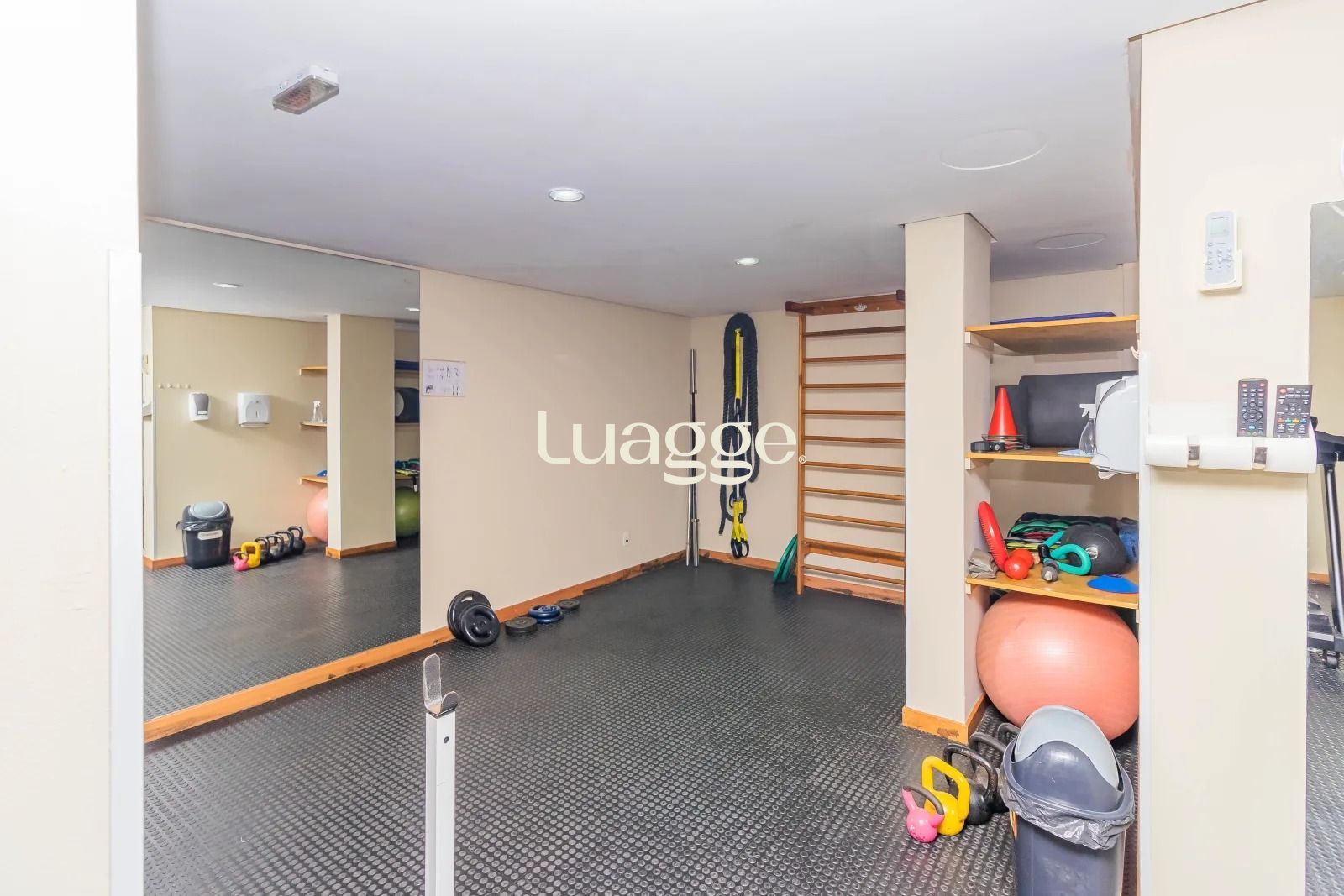 Depósito-Galpão-Armazém à venda com 3 quartos, 177m² - Foto 29