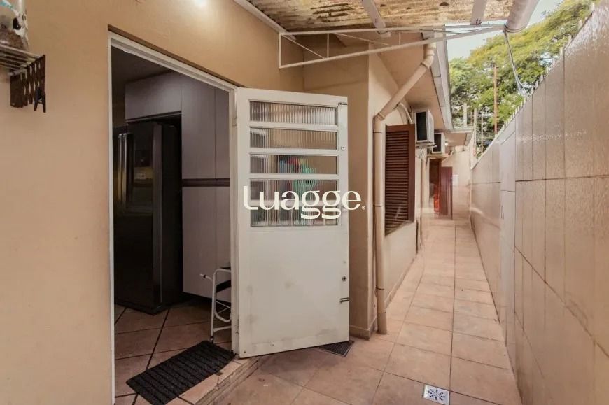 Casa à venda com 3 quartos, 201m² - Foto 22