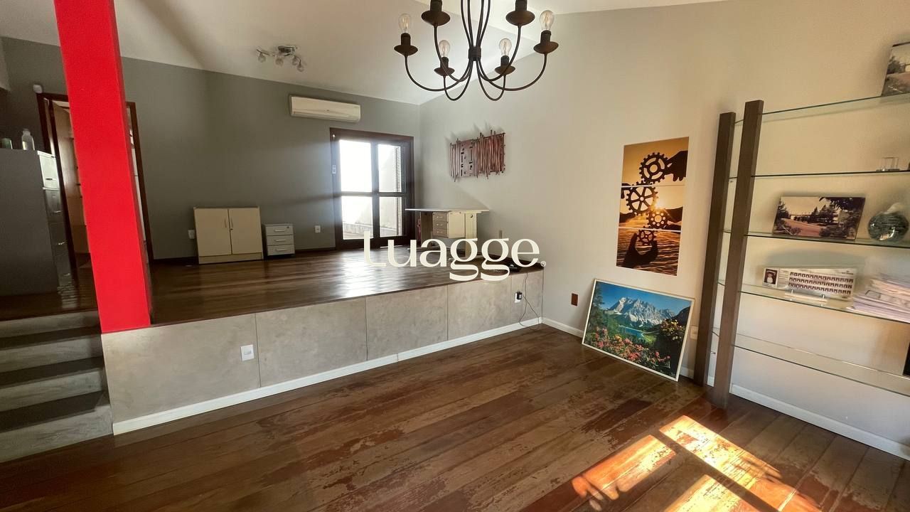 Casa, 4 quartos, 241 m² - Foto 4