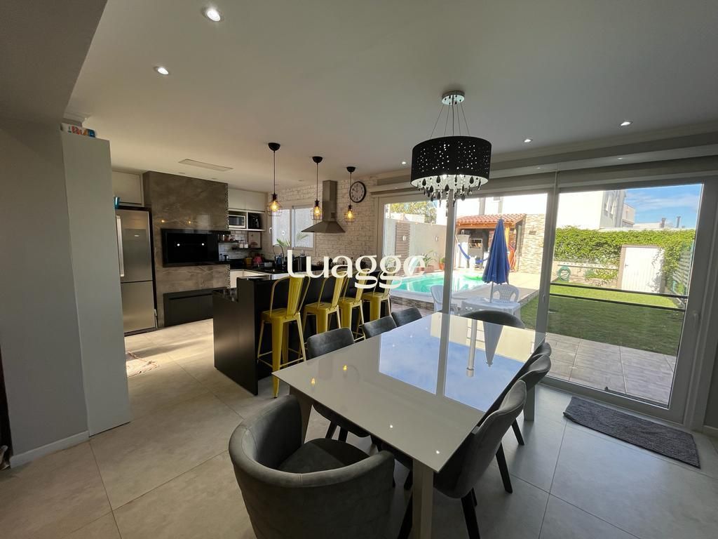 Casa de Condomínio à venda com 3 quartos, 128m² - Foto 4