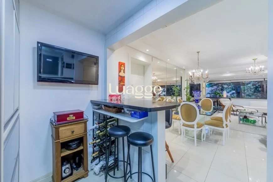 Apartamento à venda com 3 quartos, 123m² - Foto 10