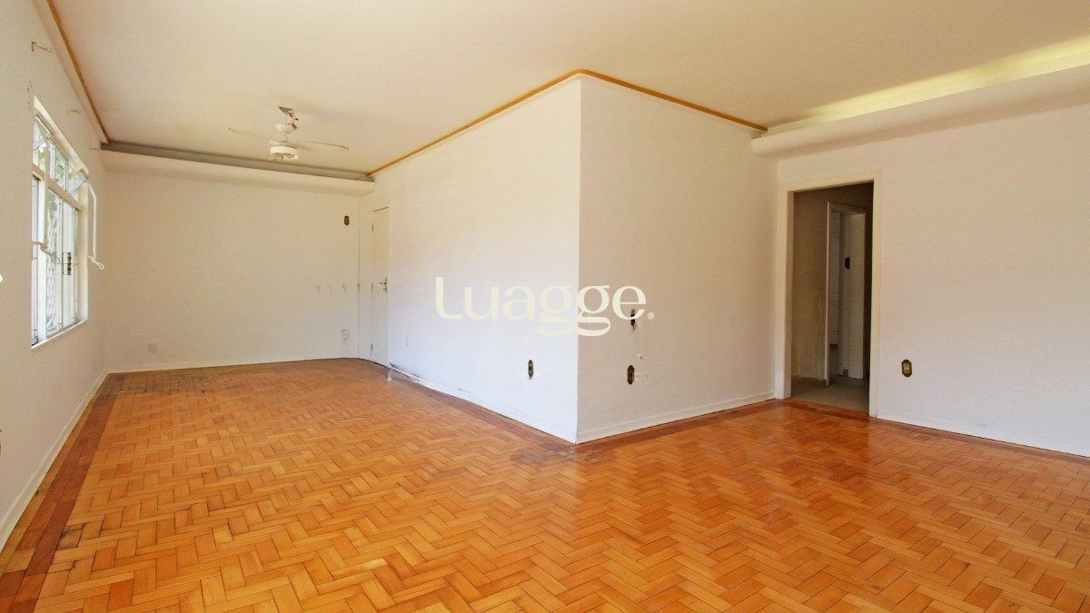 Casa à venda com 4 quartos, 220m² - Foto 7