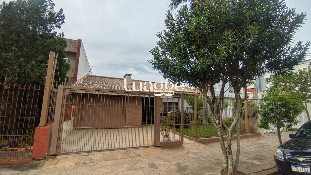 Casa com 3 Dormitórios, Suíte e 2 vagas de garagem no São Sebastião