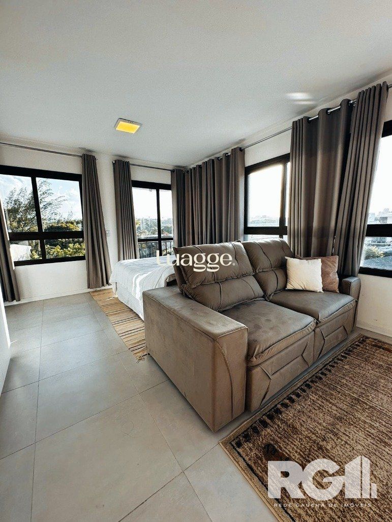 Apartamento à venda com 1 quarto, 42m² - Foto 1