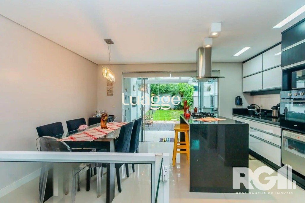 Casa à venda com 3 quartos, 173m² - Foto 4