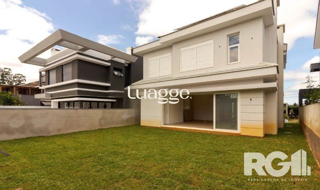 Casa de Condomínio à venda com 3 quartos, 223m² - Foto 3