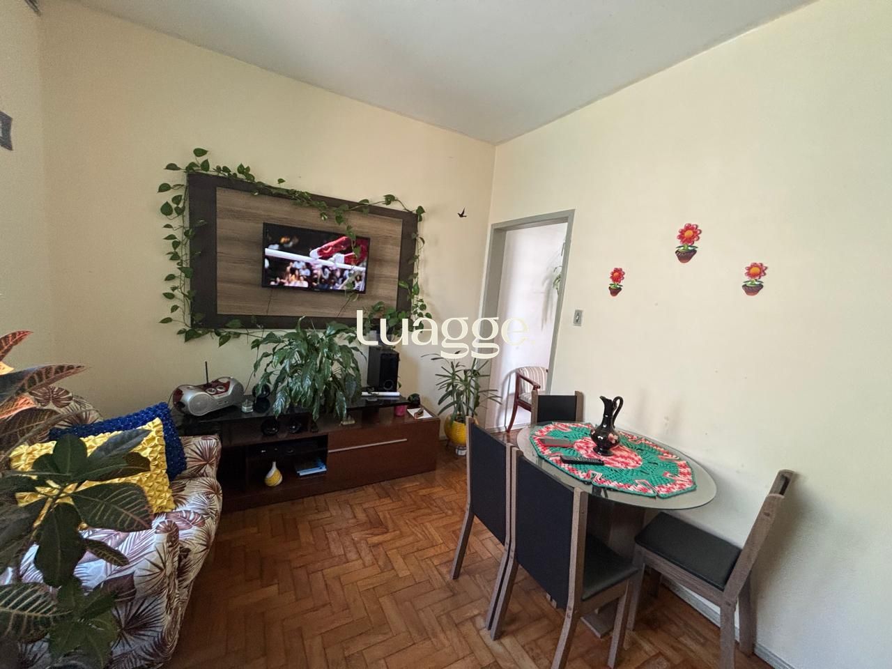 Apartamento com 65m², localizado no bairro Jardim Carvalho em Porto Alegre/RS.