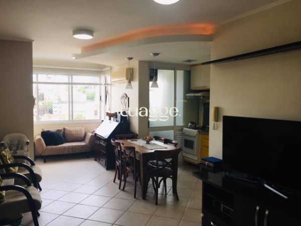 Apartamento à venda com 2 quartos, 70m² - Foto 3