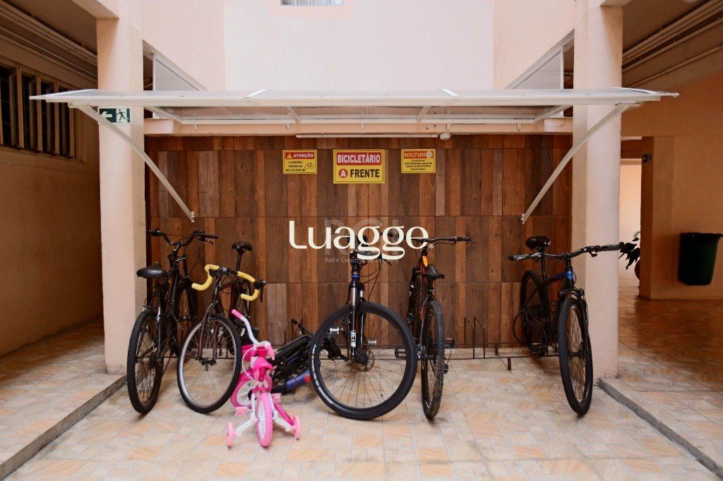 Apartamento à venda com 2 quartos, 38m² - Foto 17
