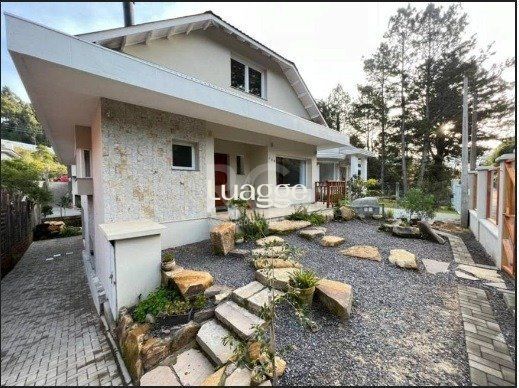 Casa à venda com 4 quartos, 303m² - Foto 2