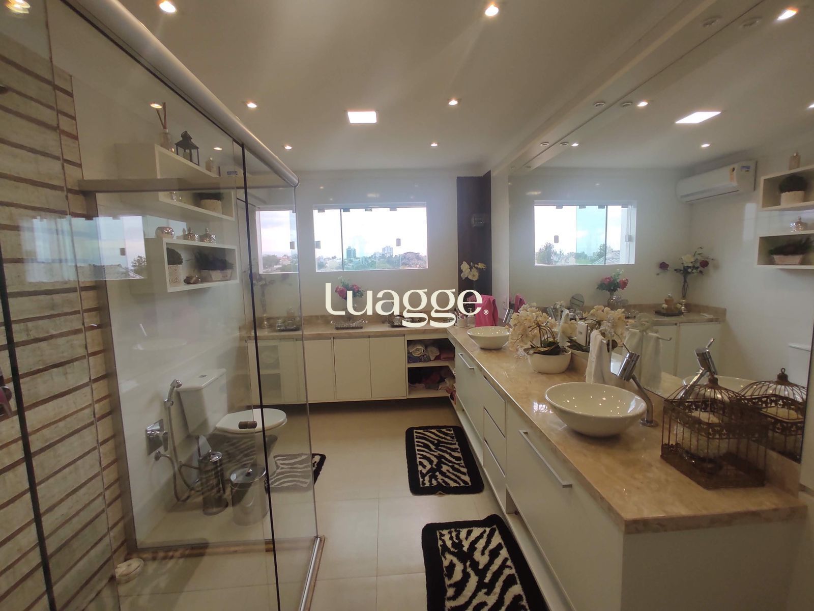 Casa à venda com 3 quartos, 226m² - Foto 27